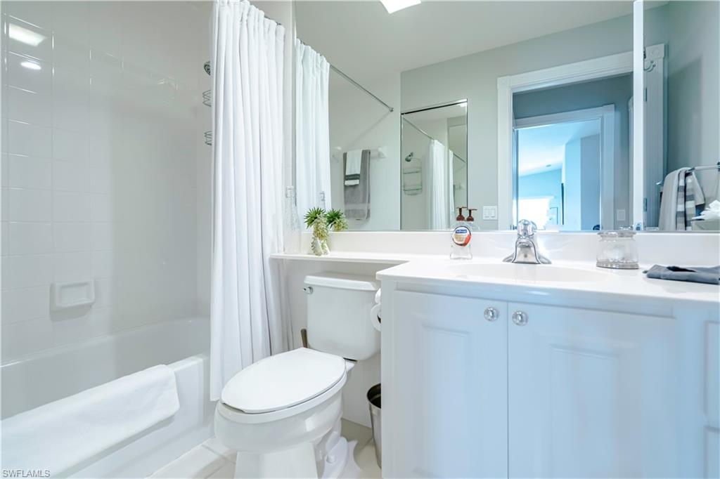 ISLAND WALK - Residential