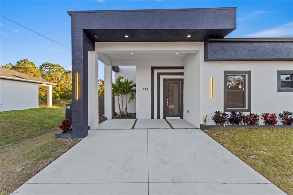 LEHIGH ACRES - Residential