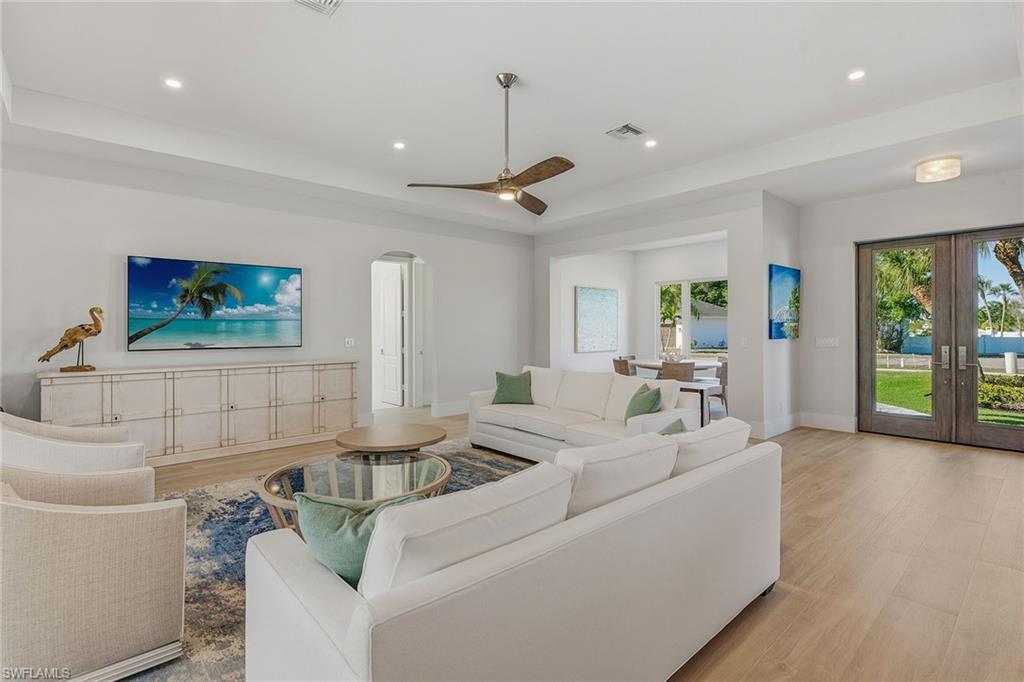 ESTATES - Residential