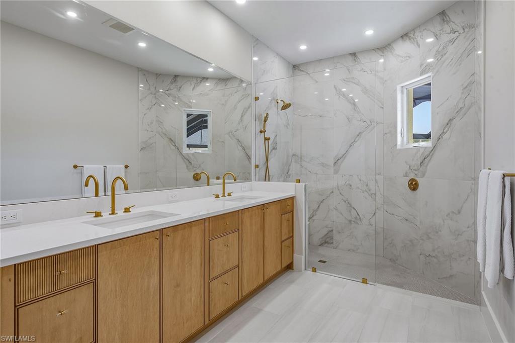 ESTATES - Residential