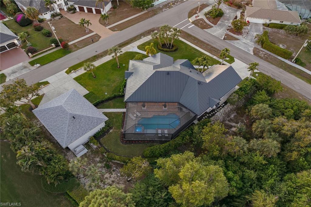 ESTATES - Residential