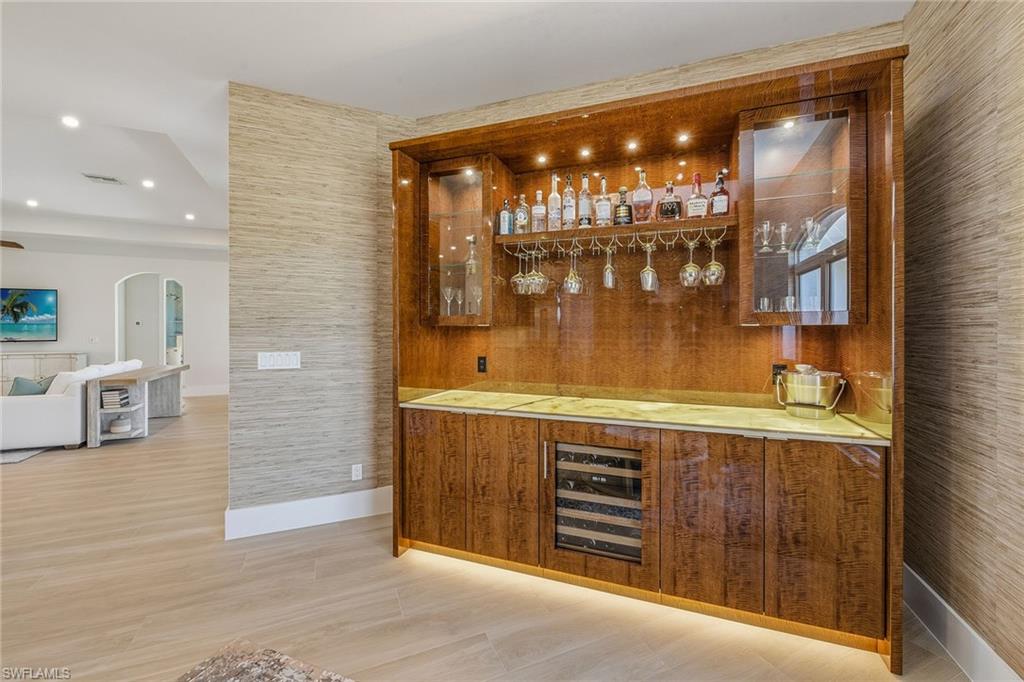 ESTATES - Residential