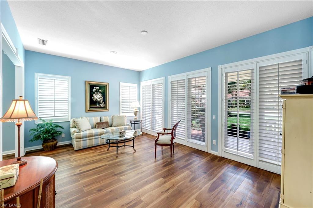 ISLAND WALK - Residential