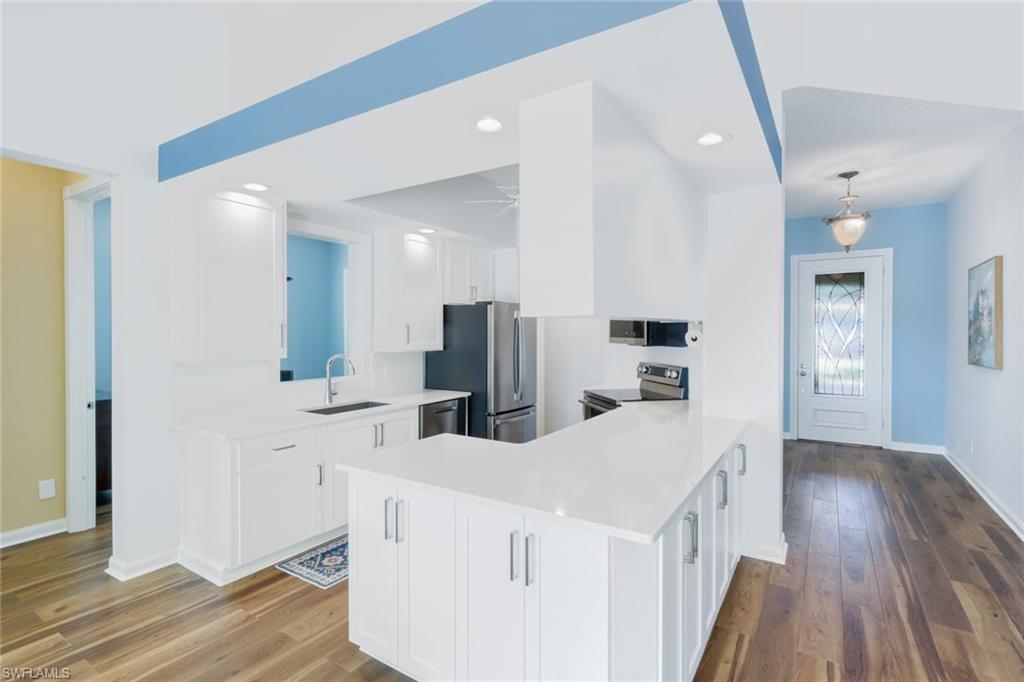 ISLAND WALK - Residential