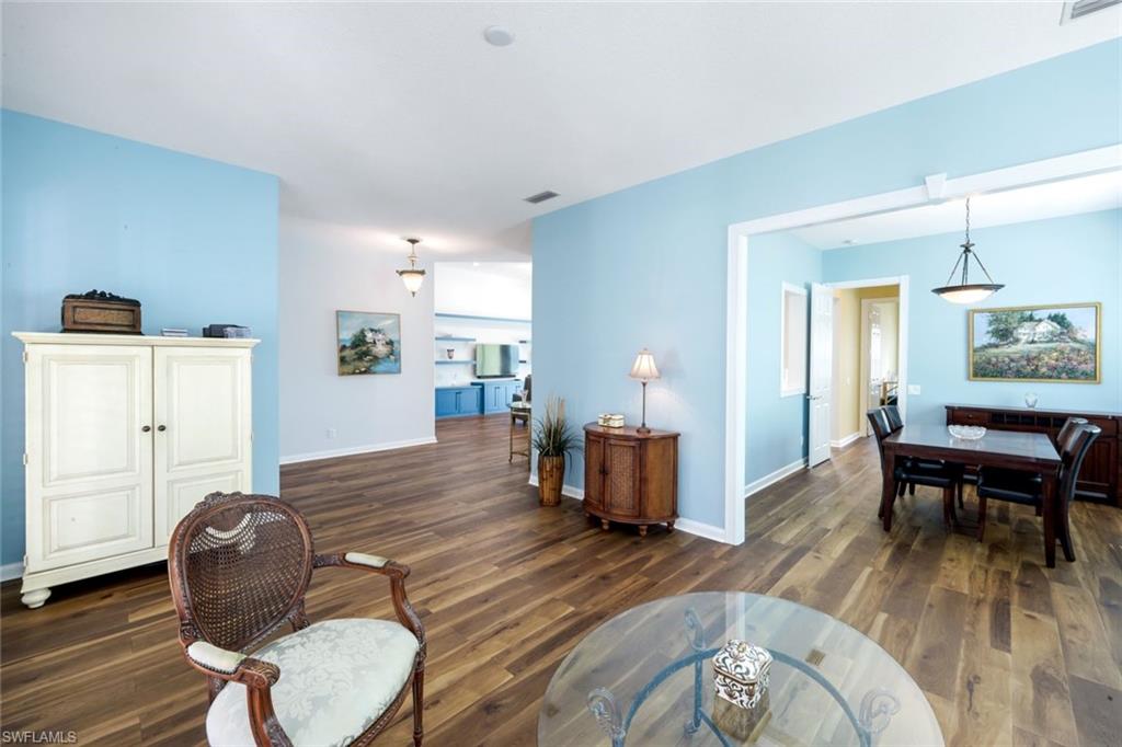 ISLAND WALK - Residential