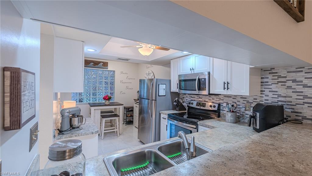 VILLAGE ON COURT SIDE - Residential