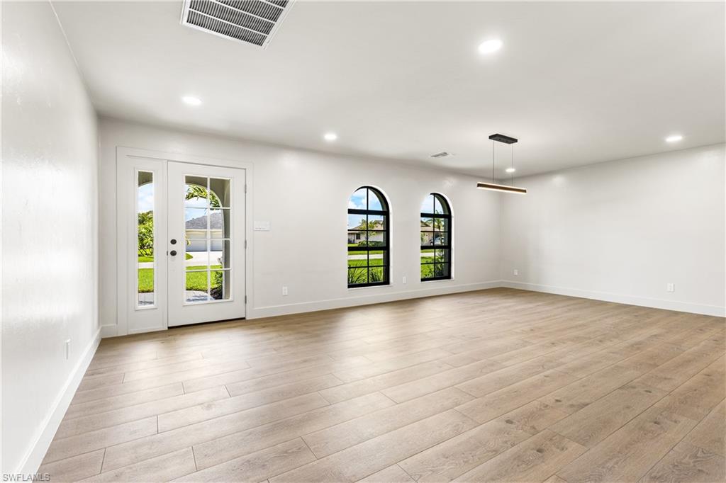 IMPERIAL GOLF ESTATES - Residential Lease