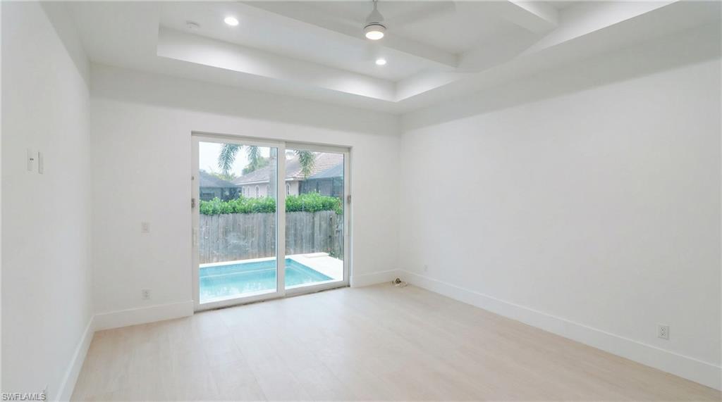 NAPLES PARK - Residential