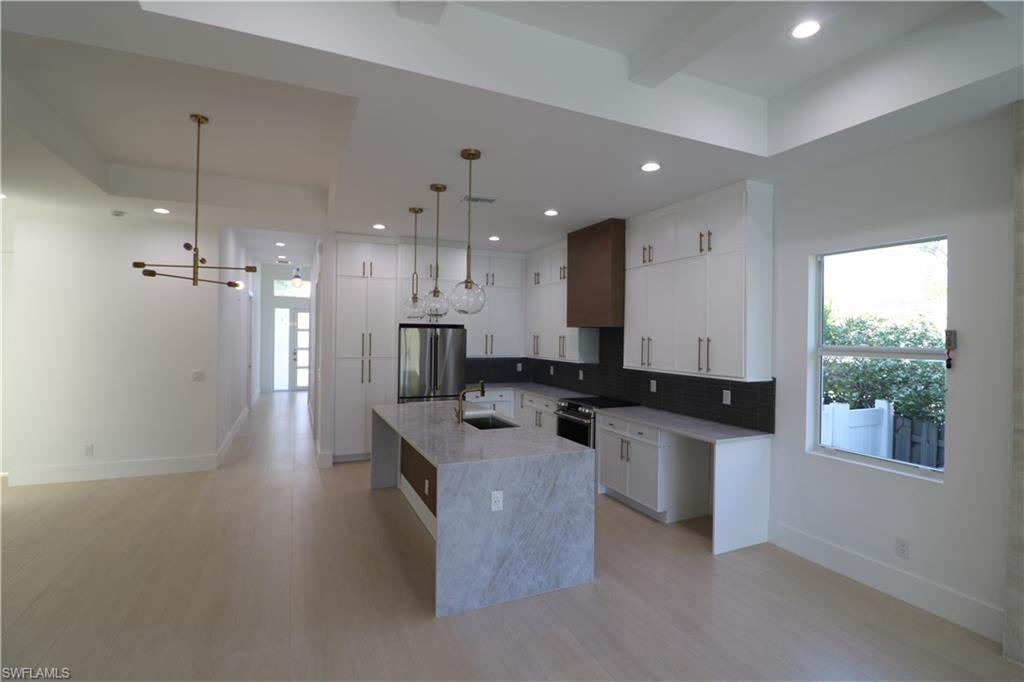 NAPLES PARK - Residential