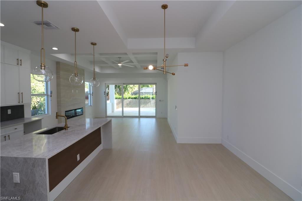 NAPLES PARK - Residential