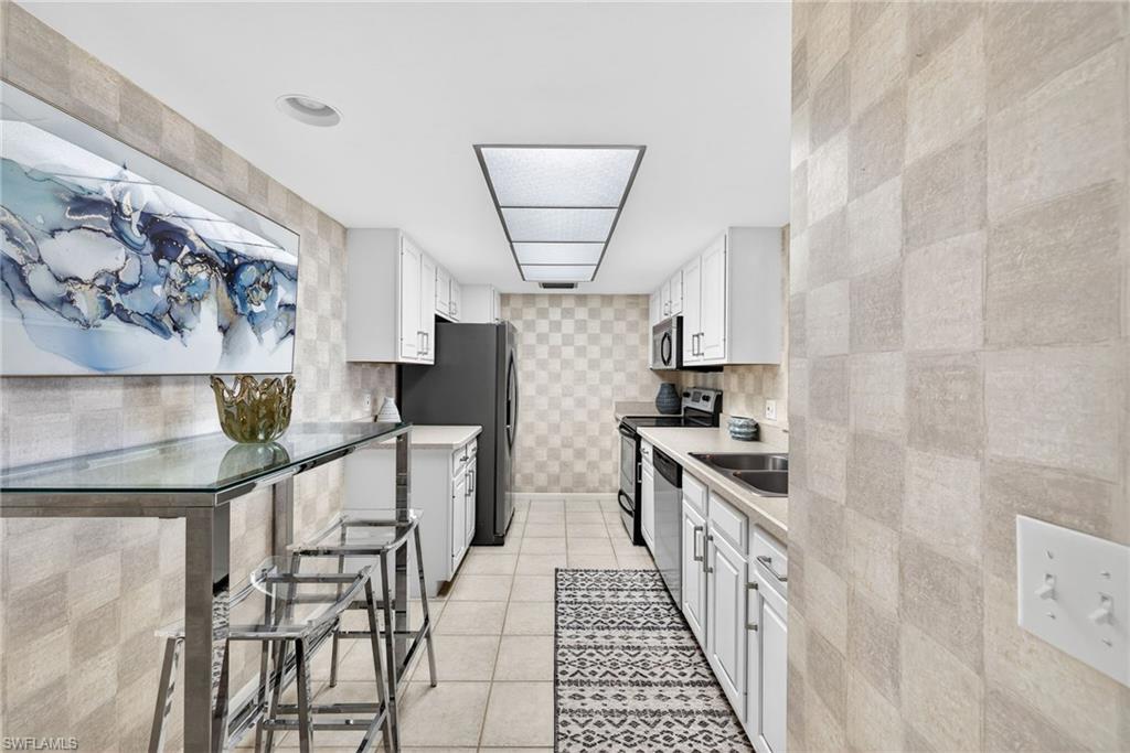 VANDERBILT SURF COLONY - Residential