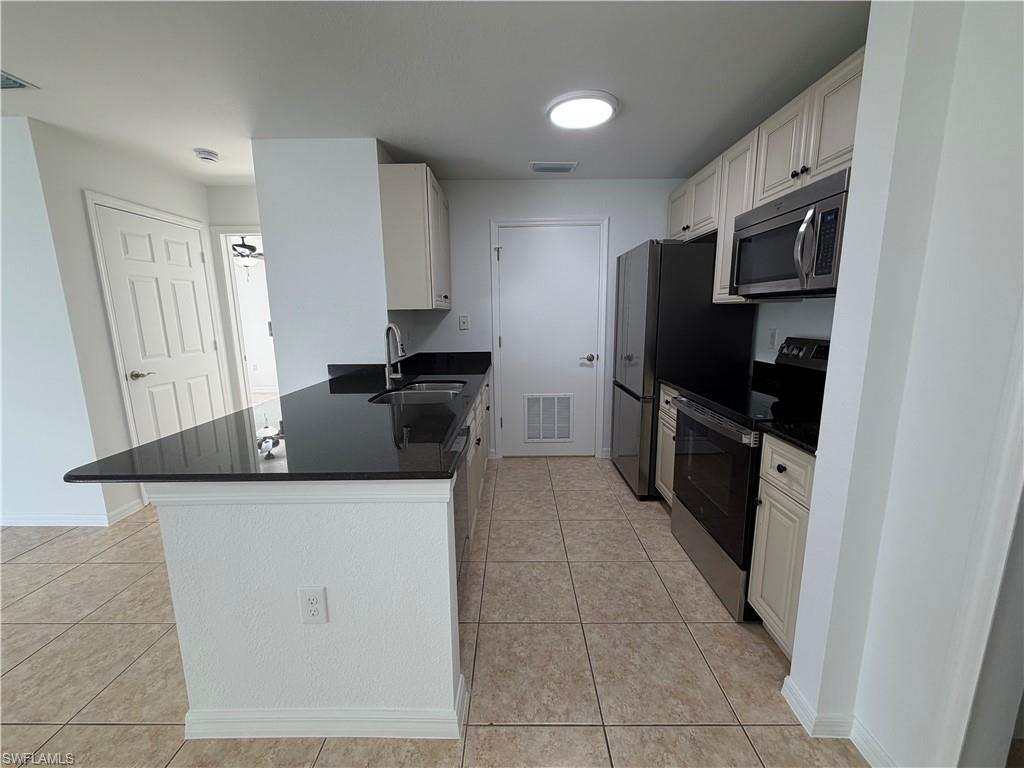 VANDERBILT PLACE - Residential Lease