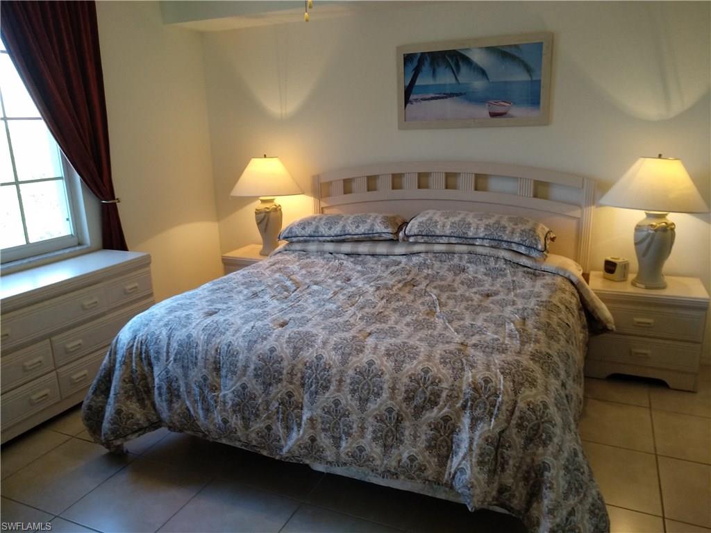 CAPTAINS BAY SOUTH - Residential