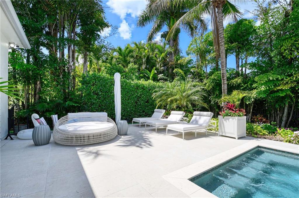 MOORINGS - Residential