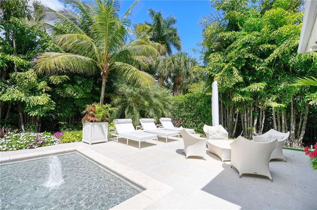MOORINGS - Residential