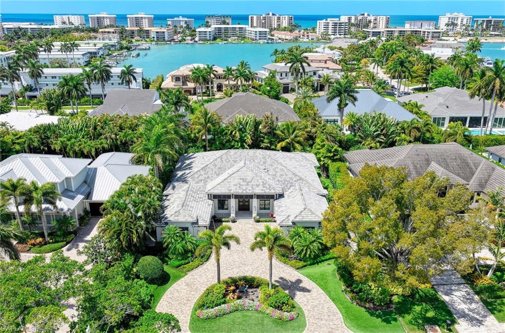 MOORINGS - Residential