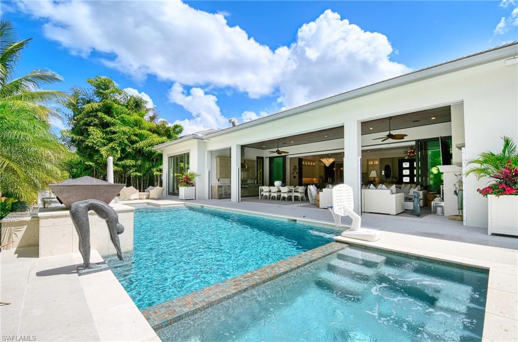 MOORINGS - Residential