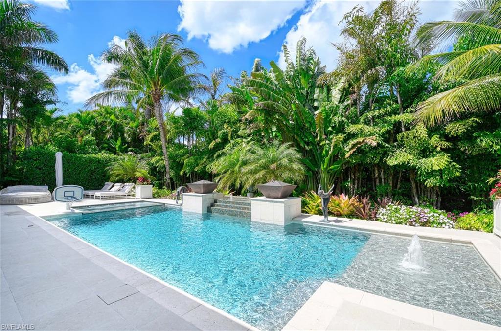 MOORINGS - Residential