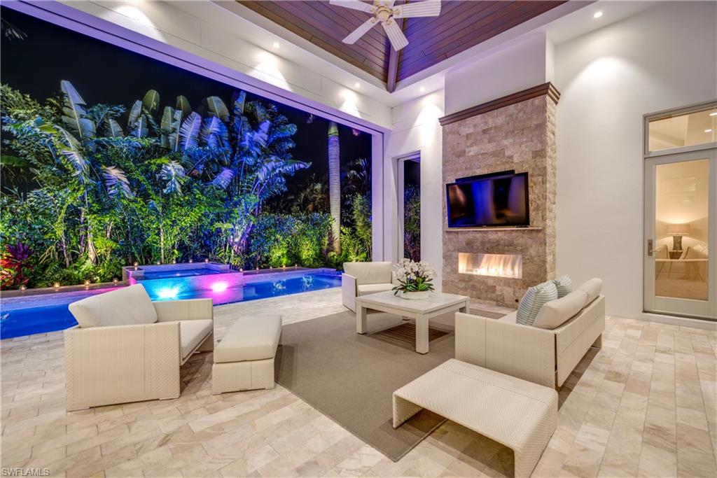 MOORINGS - Residential