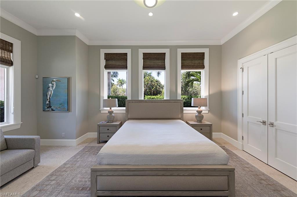 MOORINGS - Residential