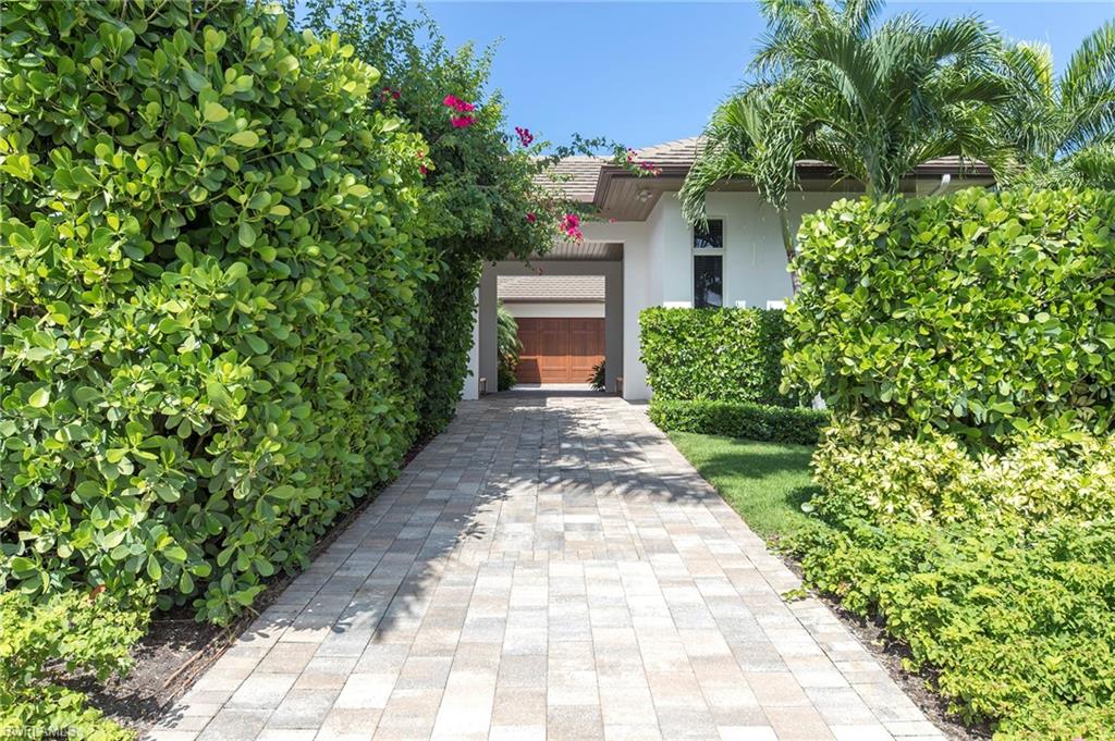 MOORINGS - Residential