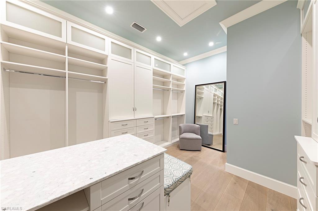 MOORINGS - Residential