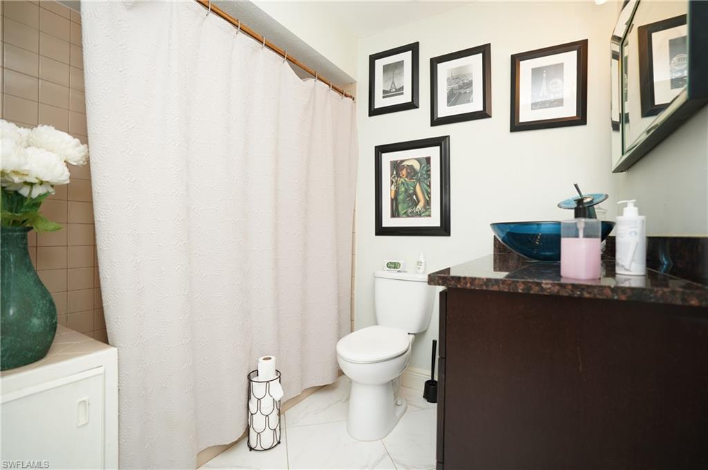 OAKES ESTATES - Residential