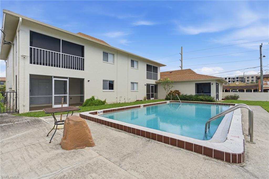 CARIBBEAN BREEZE CONDO - Residential