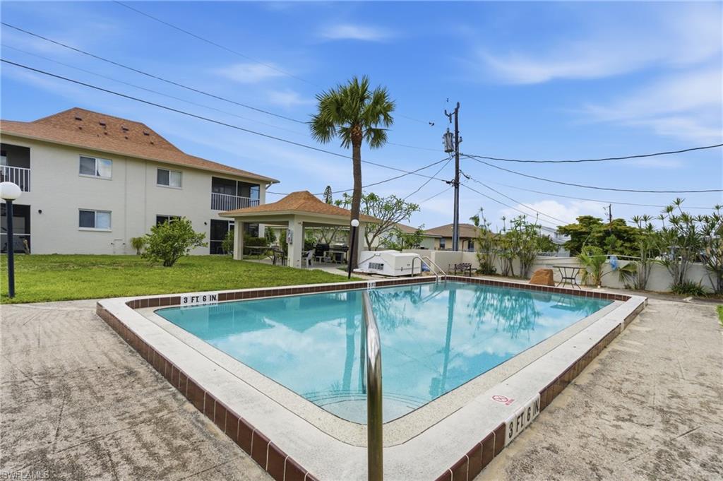 CARIBBEAN BREEZE CONDO - Residential