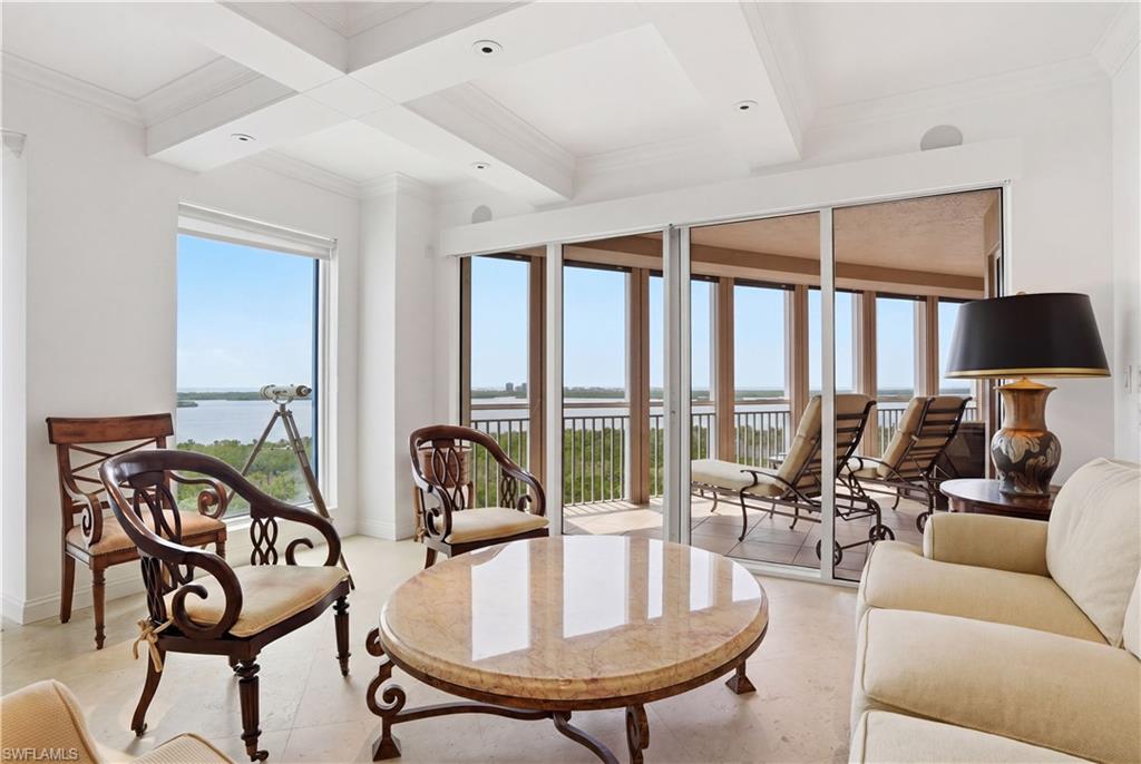 ESTANCIA - Residential
