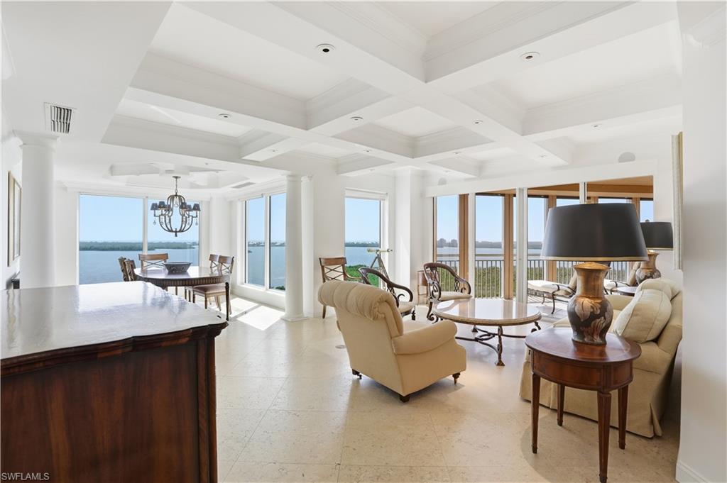 ESTANCIA - Residential