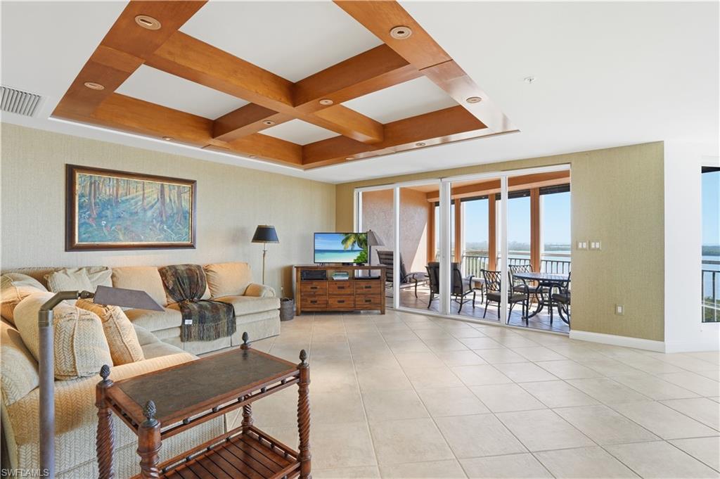 ESTANCIA - Residential