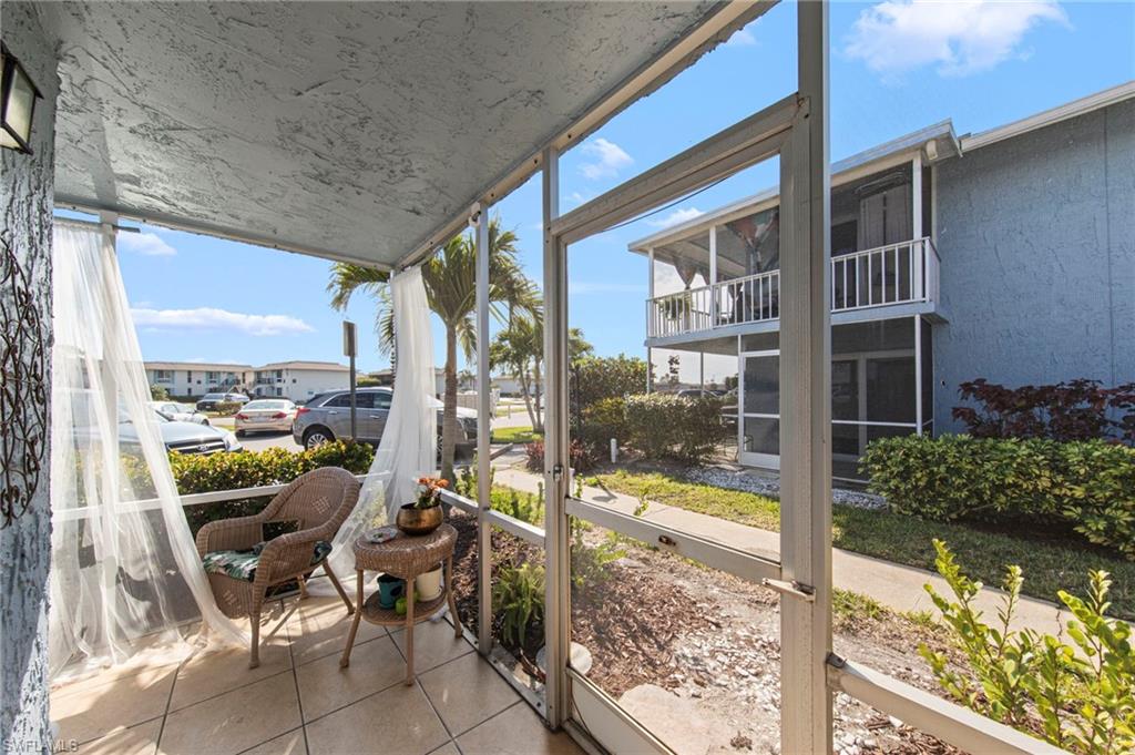 GLADES COUNTRY CLUB - Residential