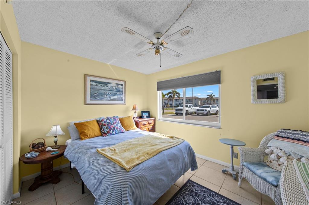 GLADES COUNTRY CLUB - Residential