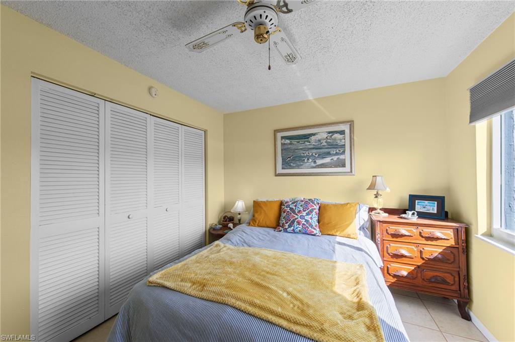 GLADES COUNTRY CLUB - Residential