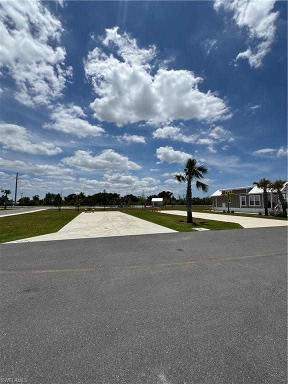 PALM BREEZE - Land
