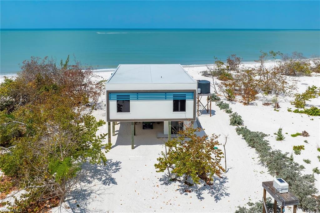 KEEWAYDIN ISLAND - Residential