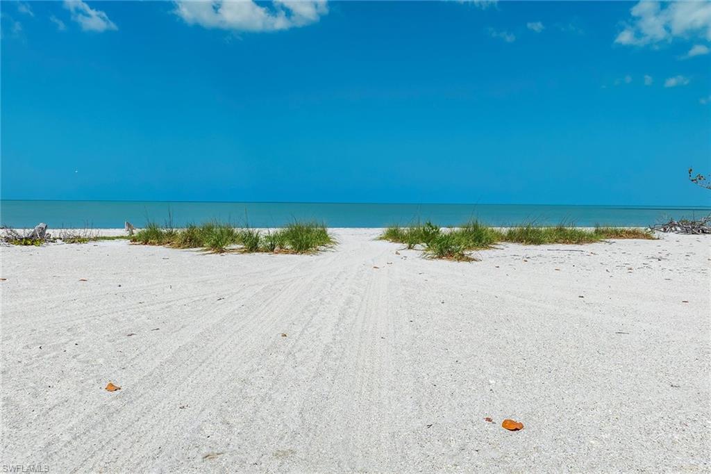 KEEWAYDIN ISLAND - Residential