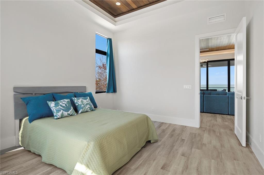 KEEWAYDIN ISLAND - Residential