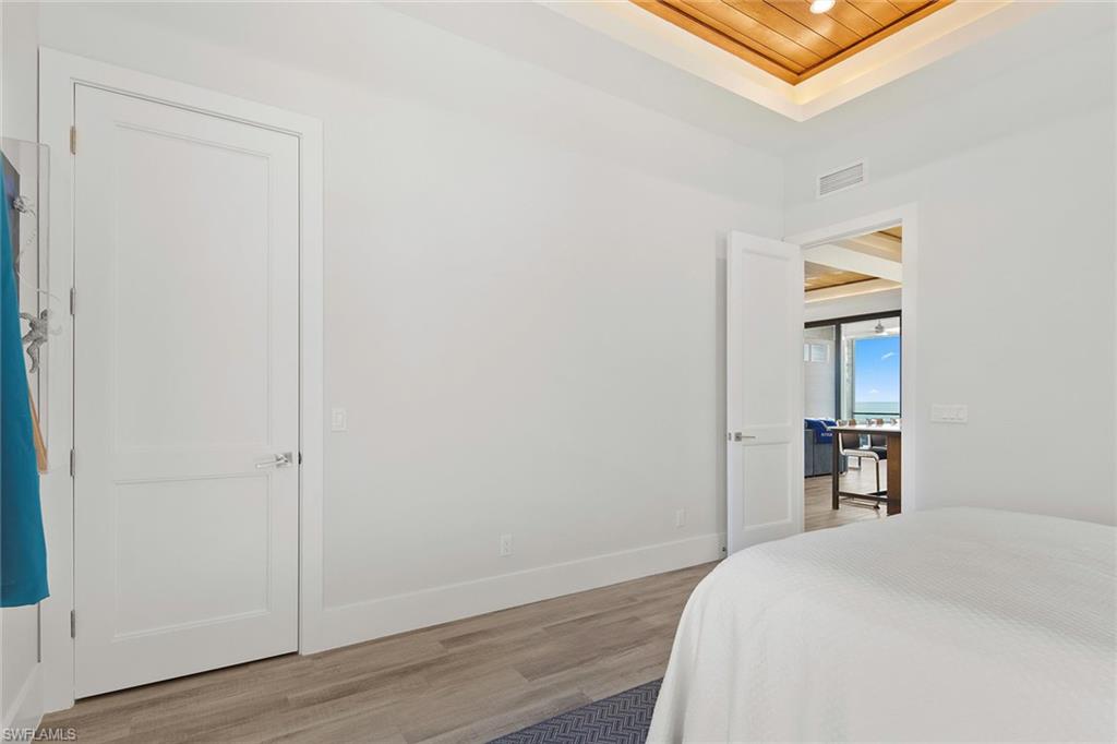 KEEWAYDIN ISLAND - Residential