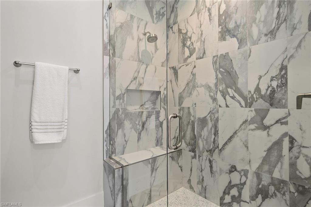 KEEWAYDIN ISLAND - Residential