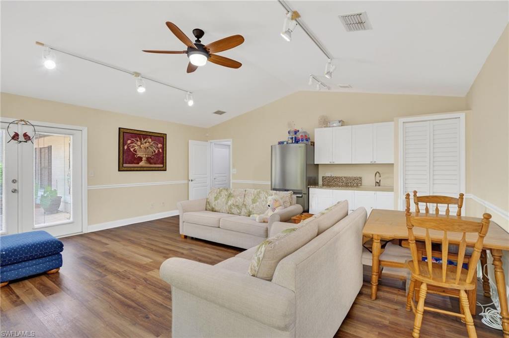 GOLDEN GATE ESTATES - Residential