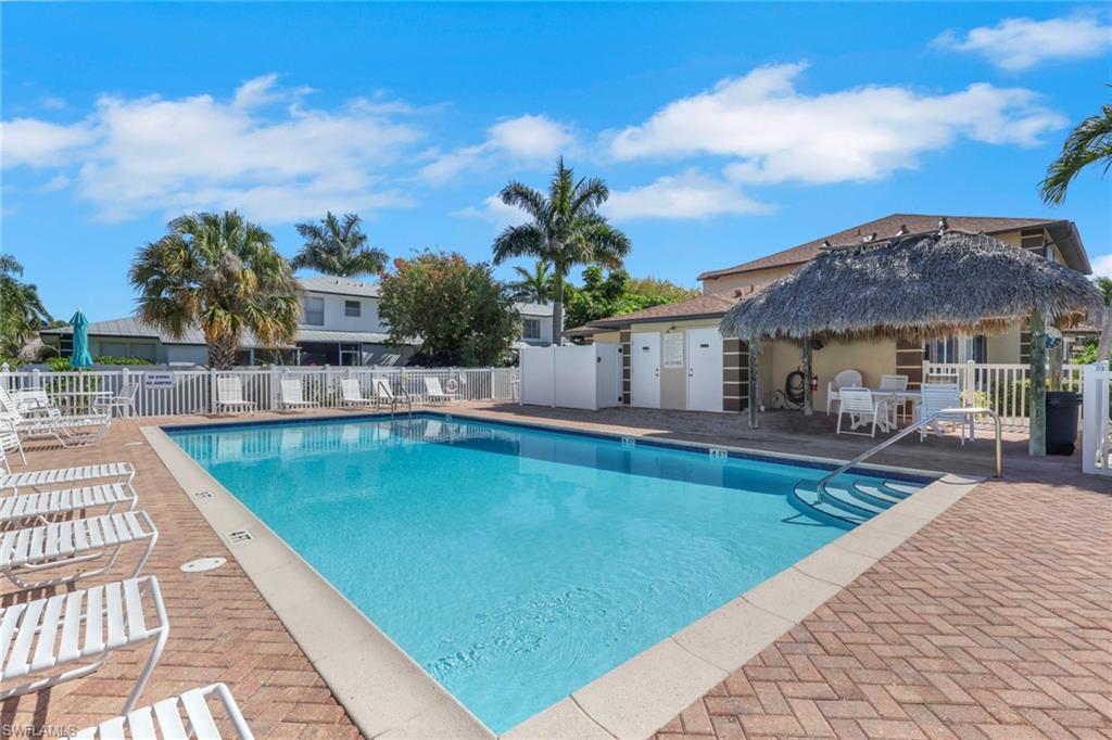 SAND DOLLAR VILLAS - Residential