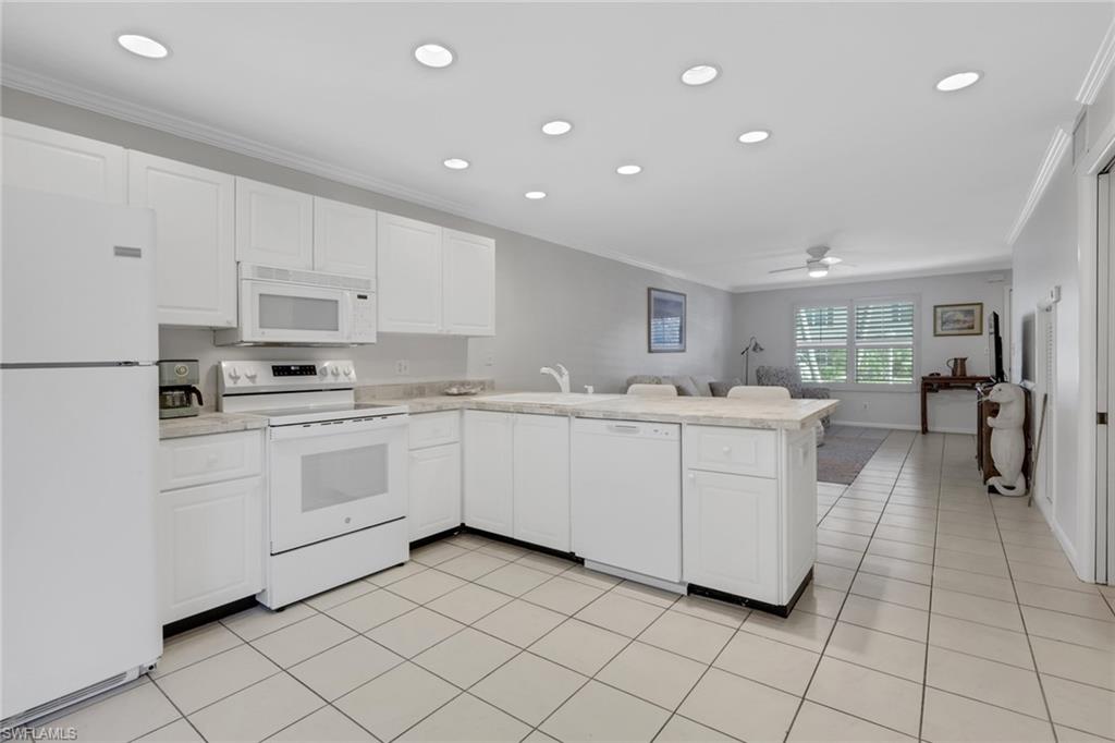 SAND DOLLAR VILLAS - Residential