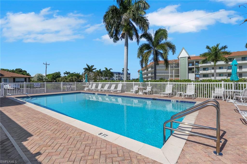 SAND DOLLAR VILLAS - Residential