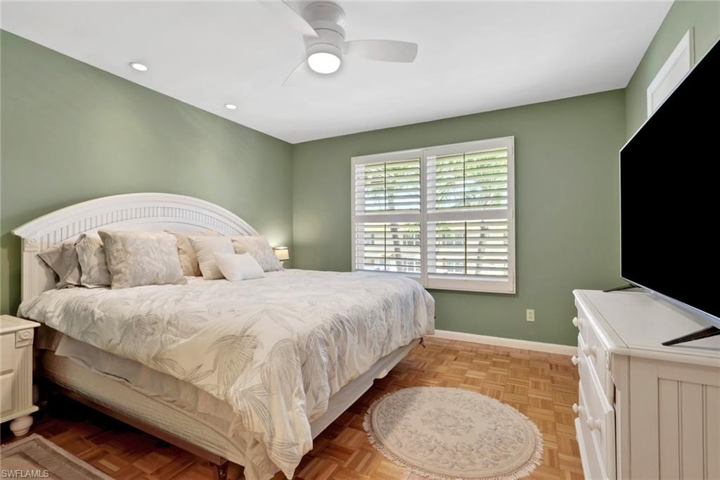 SAND DOLLAR VILLAS - Residential
