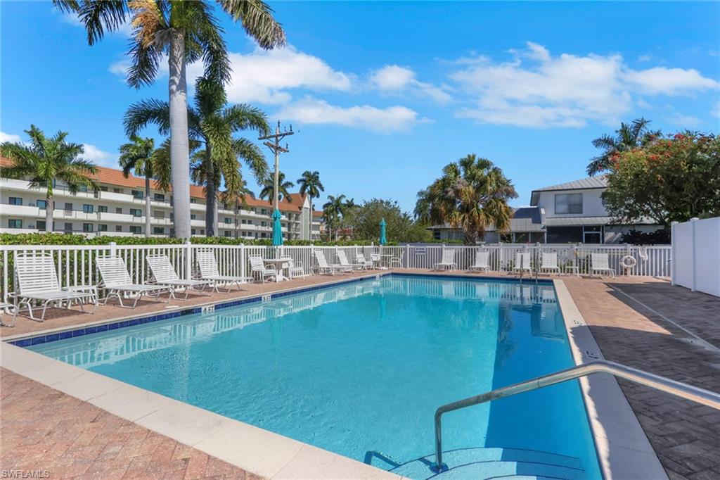 SAND DOLLAR VILLAS - Residential