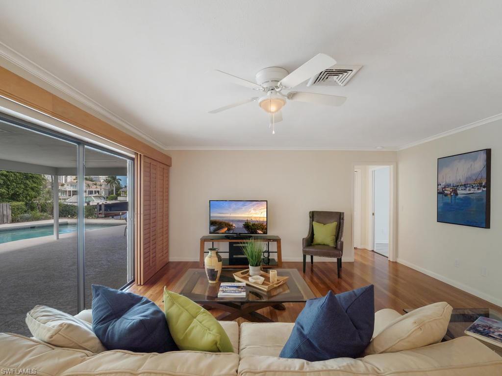 PARK SHORE - Residential