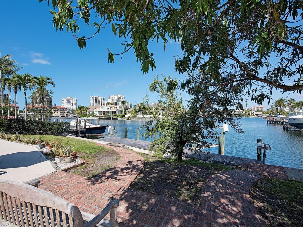 PARK SHORE - Residential