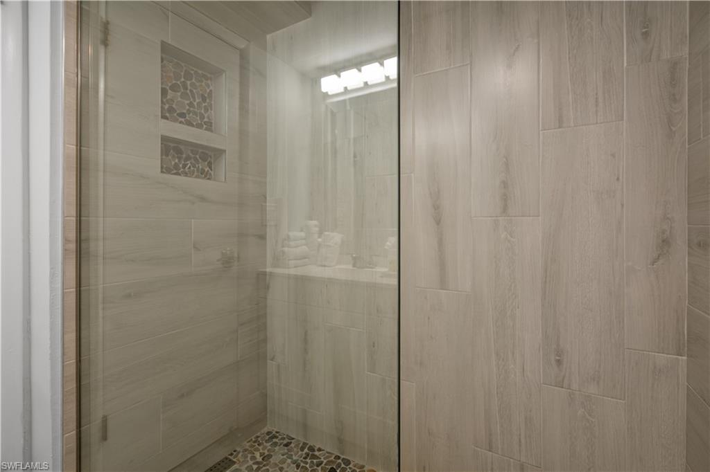 BEACH AND TENNIS CLUB - Residential